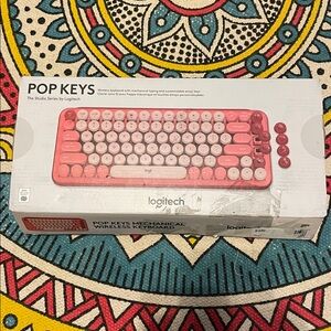 Logitech Pop Keys Heartbreaker